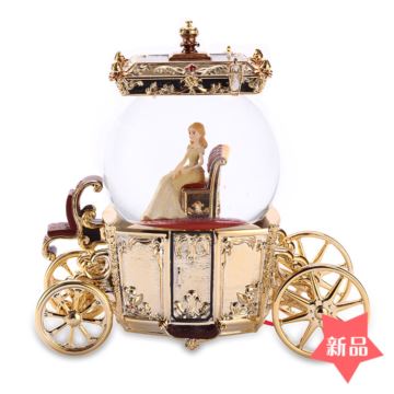 赞尔Jarll飘亮片雪花灰姑娘马车水晶球八音盒音乐盒创意结婚圣诞节礼物