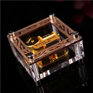 原装进口日本三洋18音镀金雕花八音盒音乐盒天空之城卡农 创意礼品