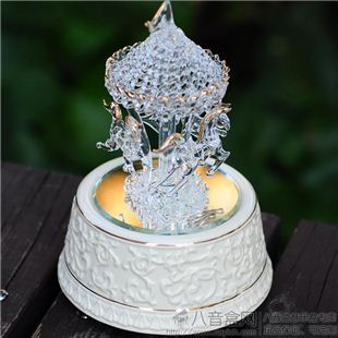 发光旋转水晶木马八音盒音乐盒天空之城创意送女生日情人节圣诞礼物精