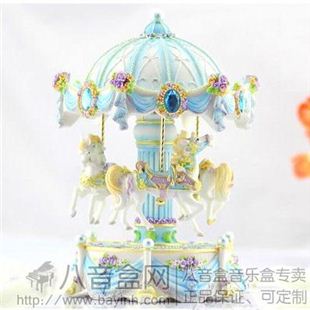 进口大号旋转木马发光八音盒音乐盒创意送女生日圣诞特别礼物精品高档