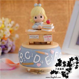 正品18音水滴娃娃上课整体旋转八音盒音乐盒创意生日礼物儿童节礼物