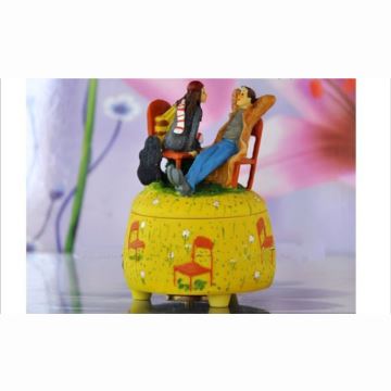 台湾正品几米坐姿音乐盒八音盒天空之城创意送女生日特别礼物精品包邮