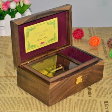 日本Sankyo30音高档胡桃木八音盒音乐盒创意生日礼物送男女友实用特别